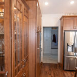 Warm stained kitchen cabinets