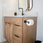 Small bathroom vanity in maple Cashew