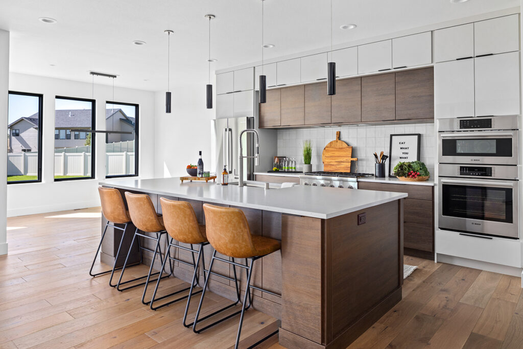 Modern Montana Kitchen - Showplace Cabinetry