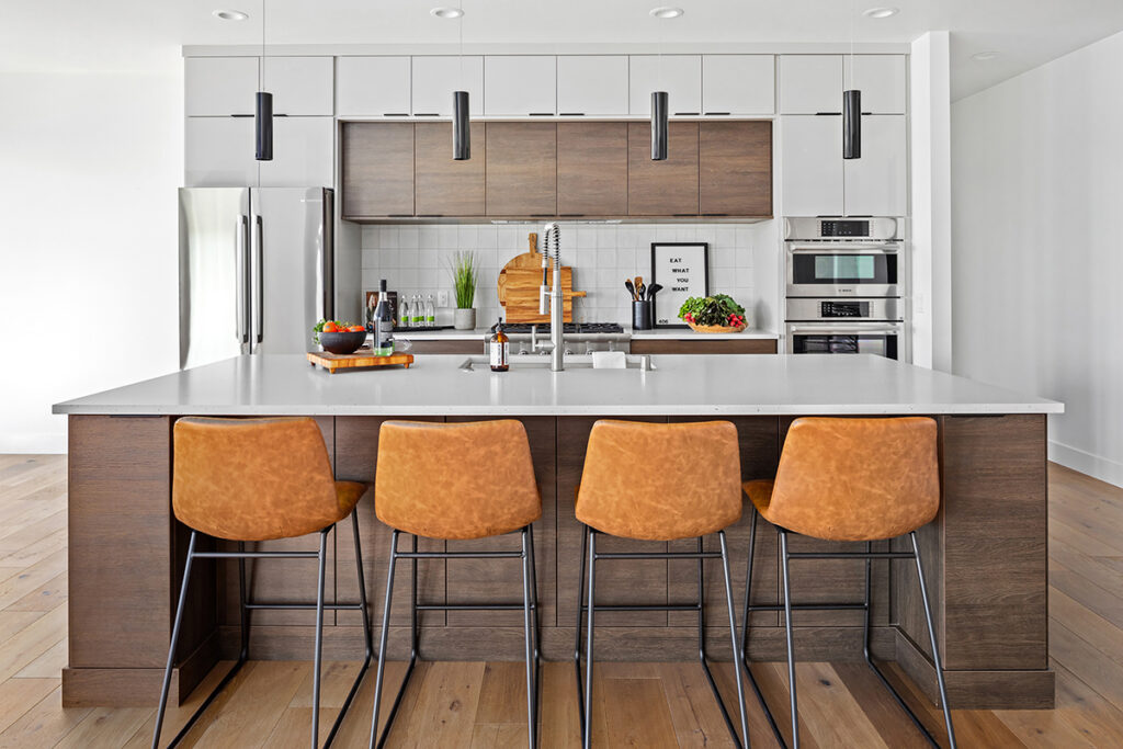 Modern Kitchen Cabinets in Montana - Showplace Cabinetry