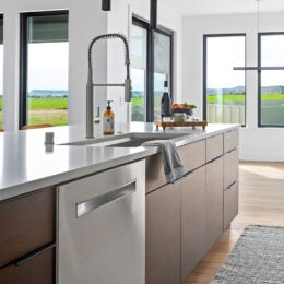 Modern Kitchen Cabinets in Montana - Showplace Cabinetry