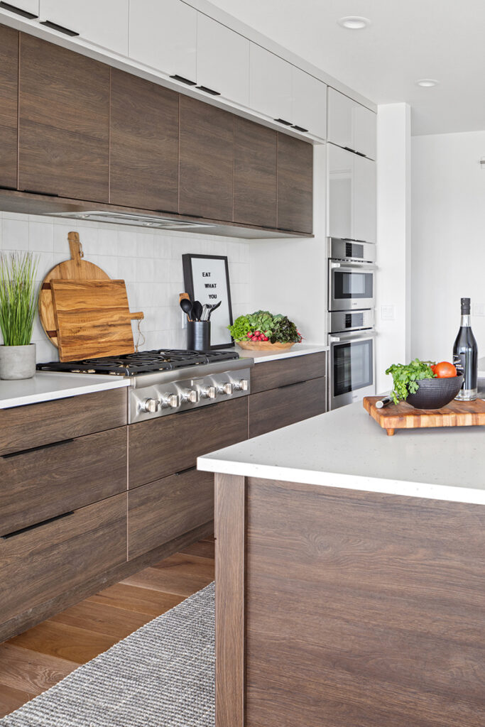 Modern Kitchen Cabinets in Montana - Showplace Cabinetry