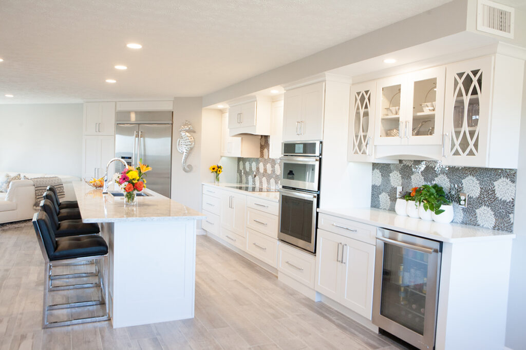 Hampton Kitchen - Showplace Cabinetry