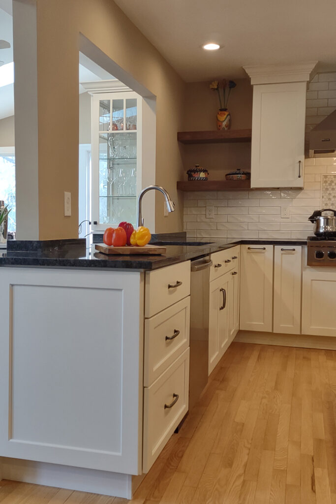 Modern & Functional Kitchen Cabinets - Showplace Cabinetry