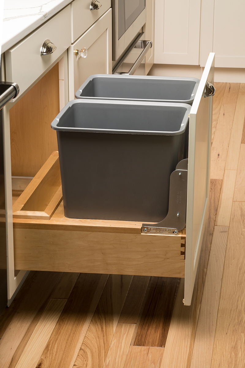 tandem garbage with undermount wood carrier