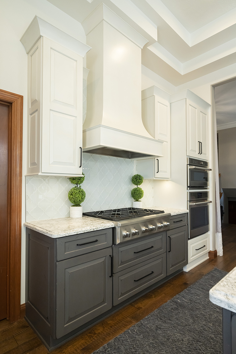 Classic White Kitchen | Showplace Cabinetry