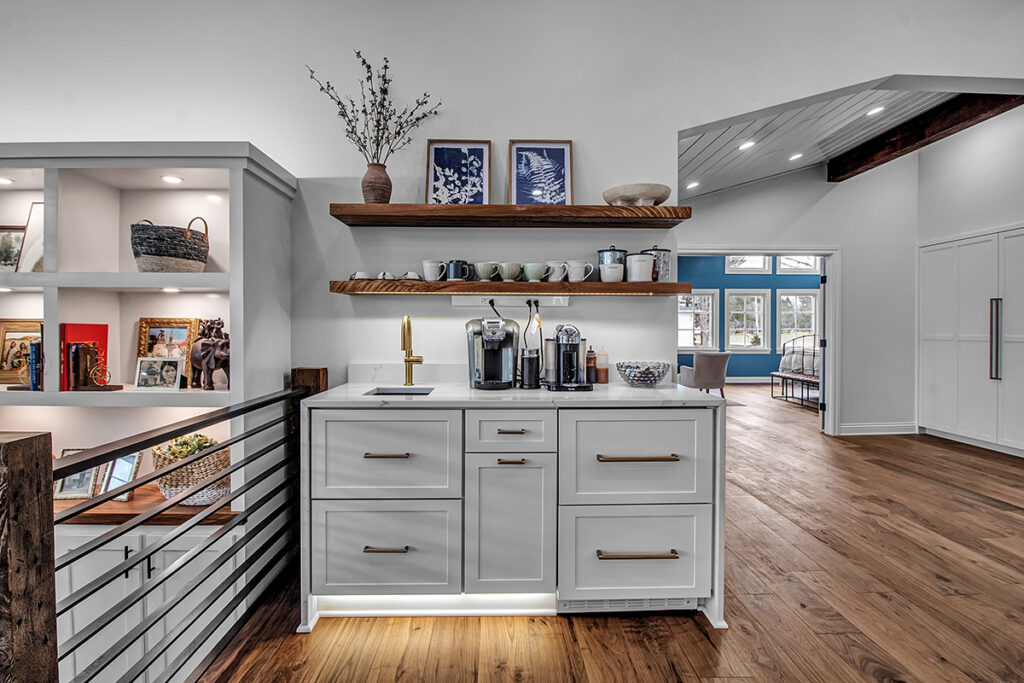 Large Family Kitchen - Showplace Cabinetry