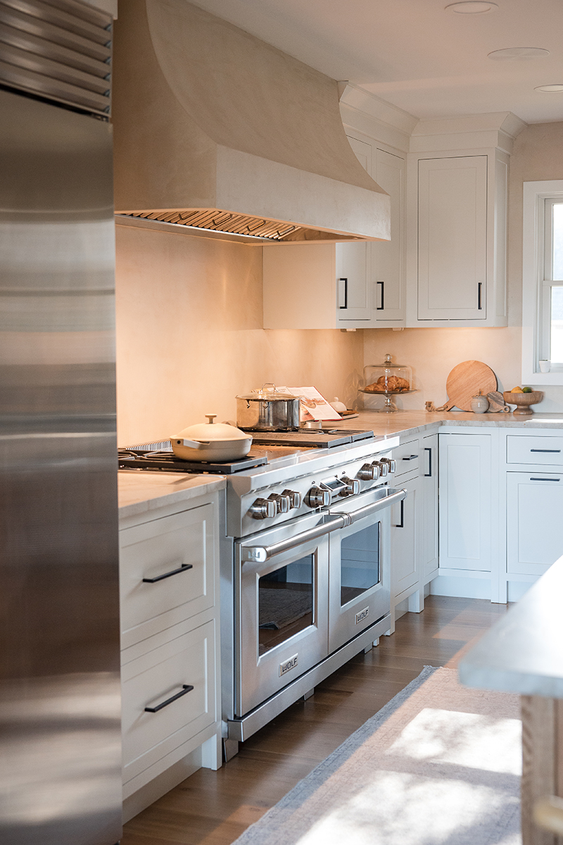 Transitional Style Kitchen - Showplace Cabinetry