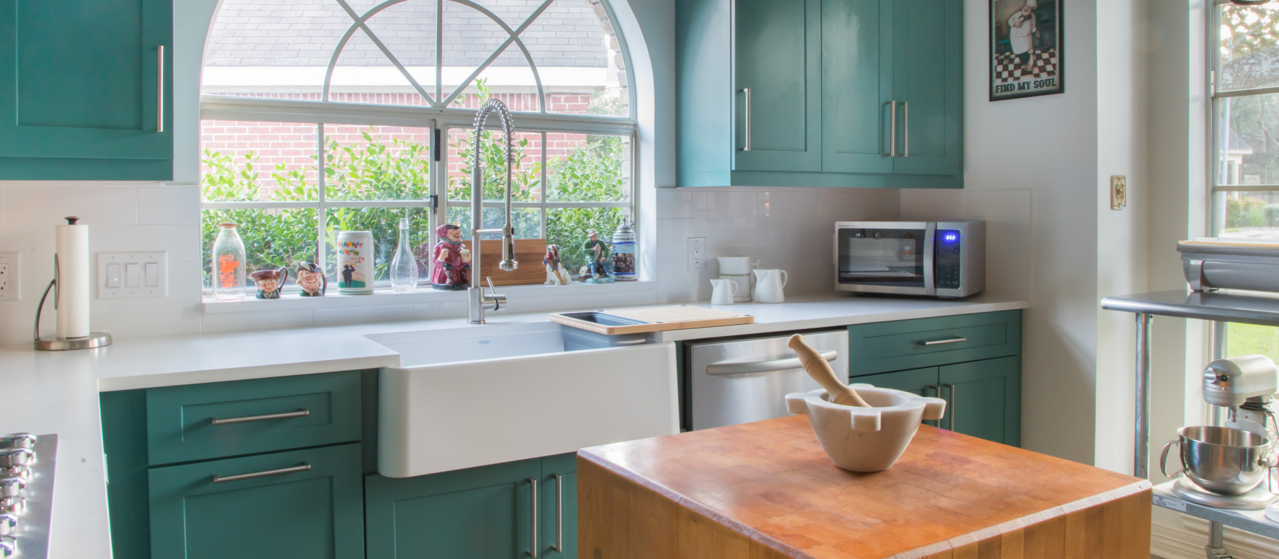 How to Choose the Right Colors for a Two-Toned Kitchen