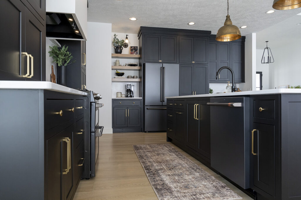 Kitchen Cabinet Color Trends 2025 - Showplace Cabinetry