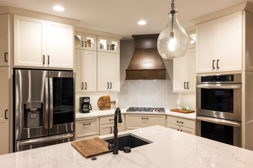 Acute Angled Kitchen Design | Showplace Cabinetry