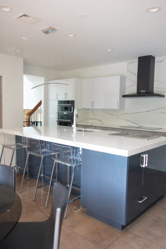 White and blue kitchen cabinets