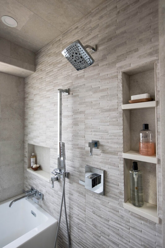 Bathroom shower shelves