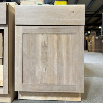 Base cabinet finished in Pampas stain on quartersawn white oak.