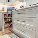 Spice pullout out base