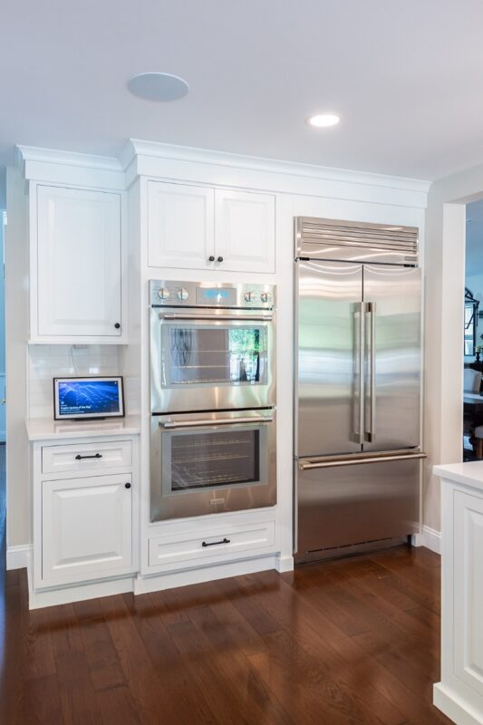 White painted kitchen cabinets