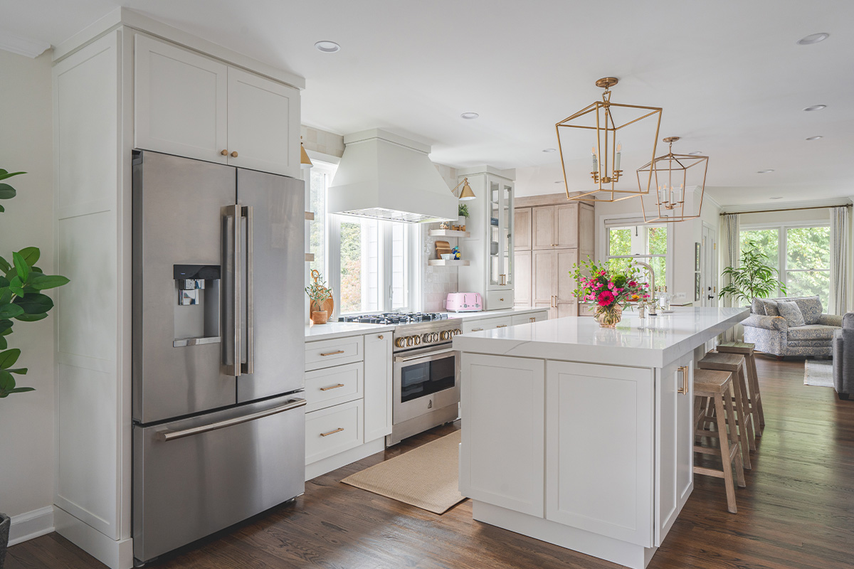 White kitchen and island