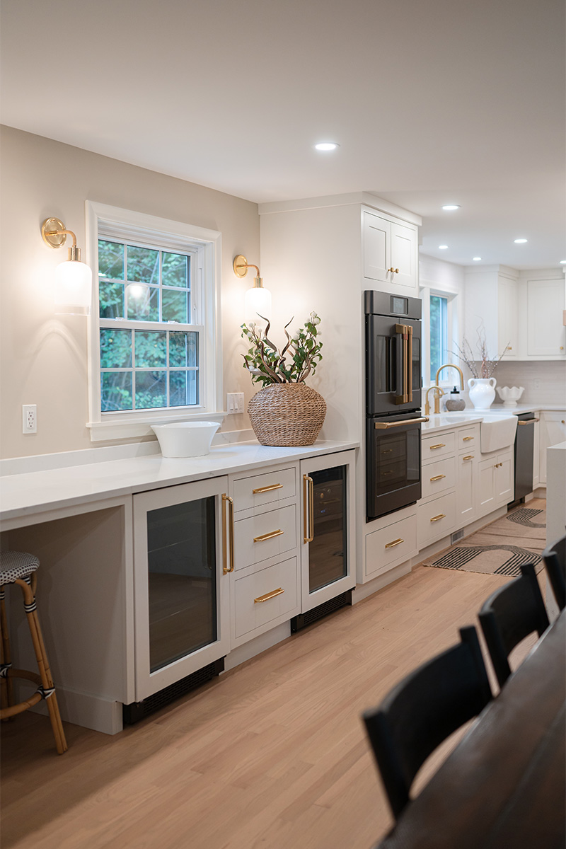 White Kitchen Cabinets With Gold Handles