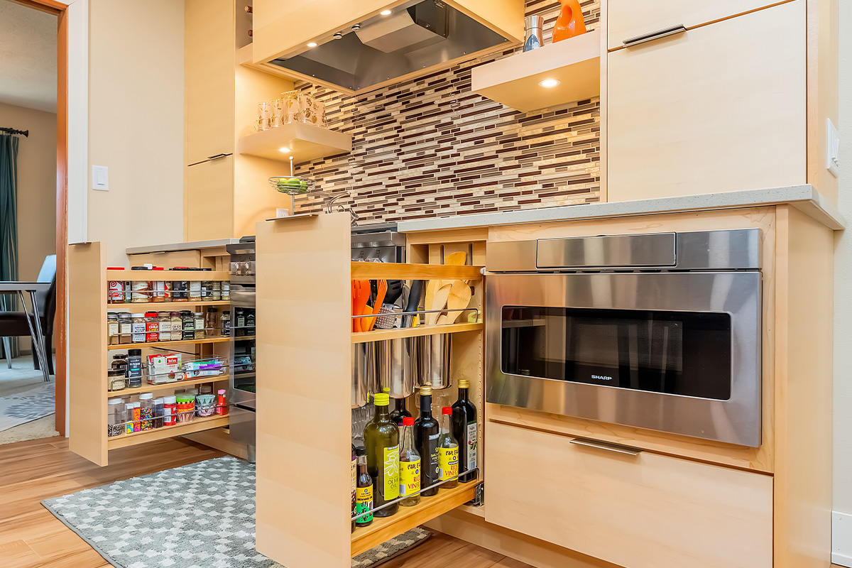 Light maple contemporary kitchen.