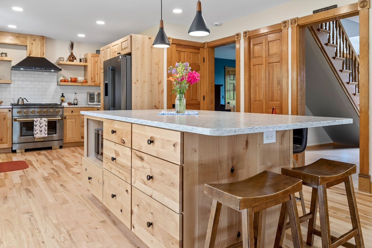 Rustic Alder Natural kitchen