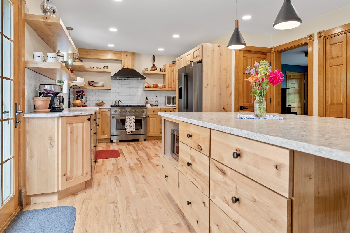 Rustic Alder Natural kitchen